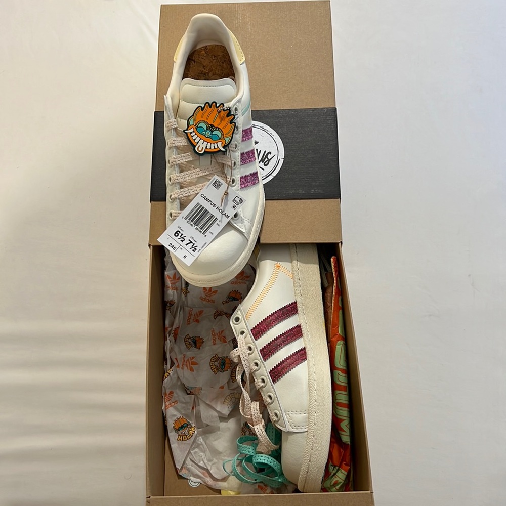 Adidas woman sneakers size 7 1/2